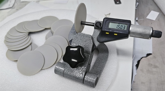 Precyzyjne części ceramiczne Alumina Zirkonia Azotyn aluminium