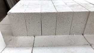 Lekka cegła izolacyjna z mullitu do pieców