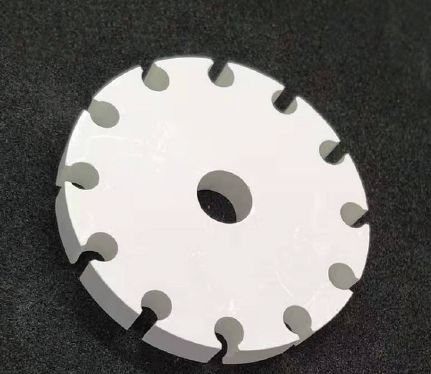 Ceramika z azotanu borowego o zwykłej czystości