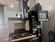 Piaskowanie CNC komponentów ceramicznych