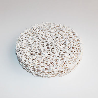 Okrągły kwadratowy ceramiczny filtr piankowy z tlenku glinu 80-90% porowatości