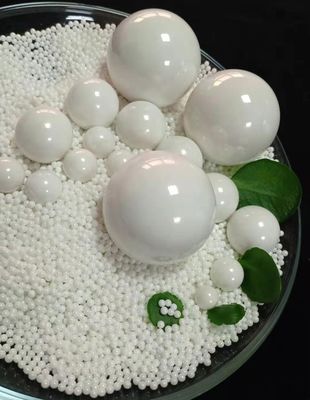 Koraliki ceramiczne 4,0 g / cm3 Masowe strzały do ​​czyszczenia strumieniowego i śrutowania mikroblastów
